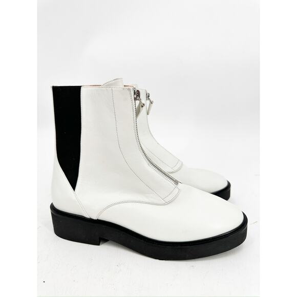 Stuart Weitzman Lodge Zip White Leather Bootie Size 8B - Picture 1 of 7
